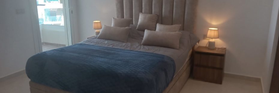 b1.4.4. masterbedroom bed met rolluik omhoog