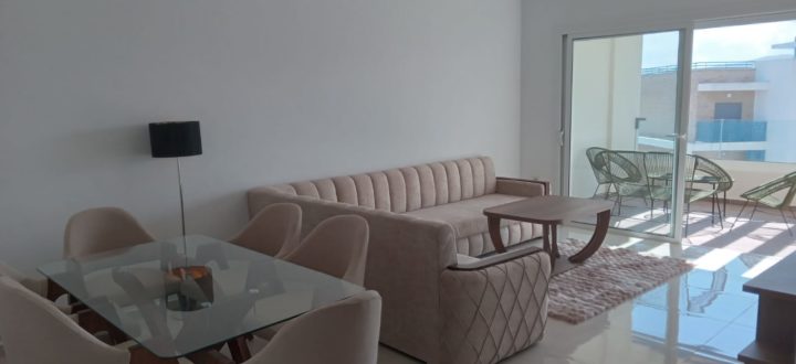 b1.4.4. woonkamer zitgedeelte en eethoek en terras